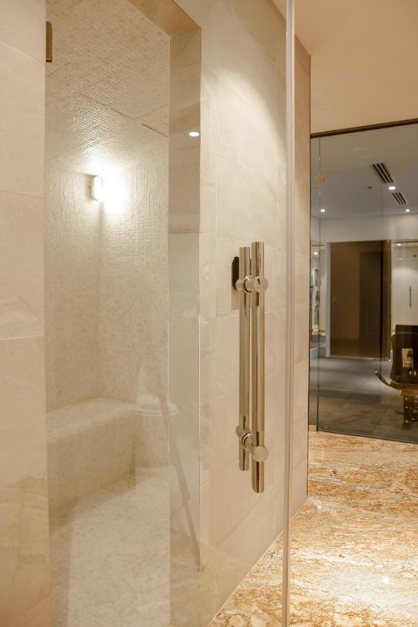 Khách sạn hẻo lánh Khách Sạn&căn Hộ Dhts Business 4*
